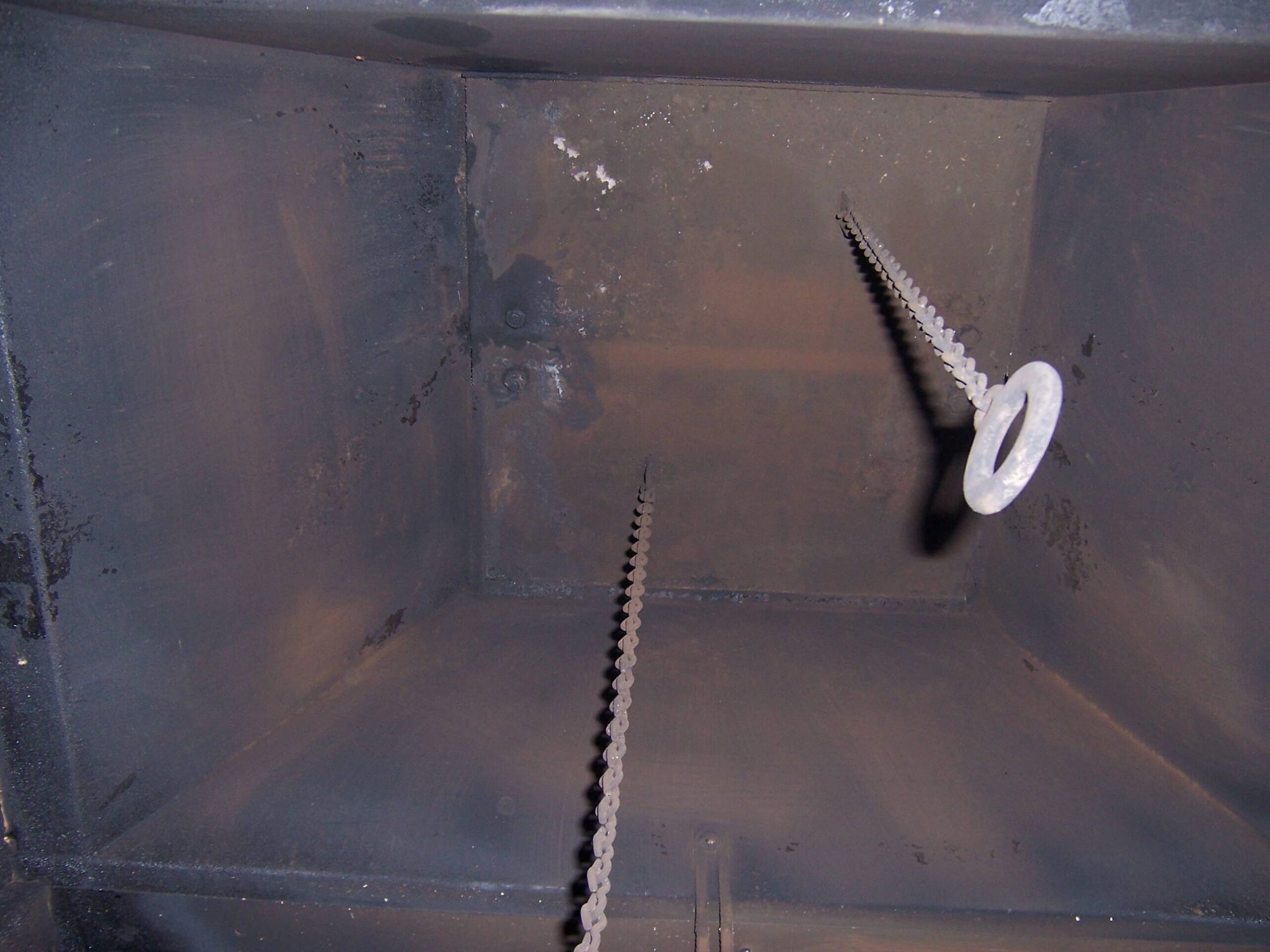 #52: I Have a Square Center-Pivot Damper with Chains Hanging Down. How Do I Plug It?