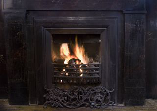How much does it cost to run a gas log fireplace?